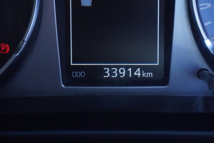 2023 Toyota Hilux SR