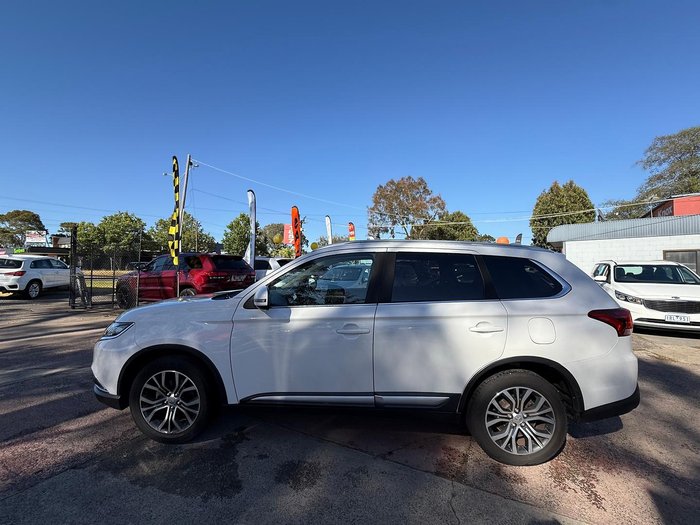 2017 Mitsubishi Outlander LS Safety Pack ZK MY17 4X4 On Demand White