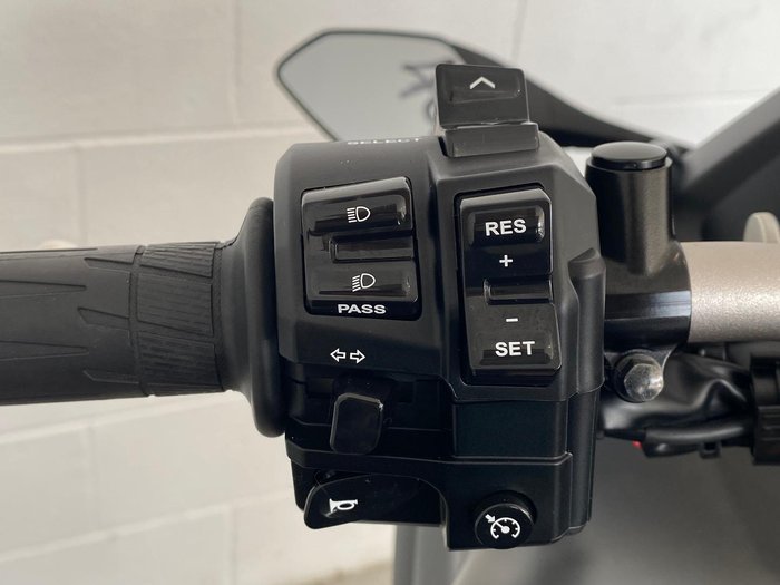 2022 Yamaha MXT850D Niken GT MXT Black