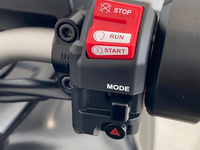 2022 Yamaha MXT850D Niken GT MXT Black