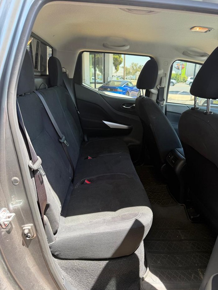 2020 Nissan Navara ST-X