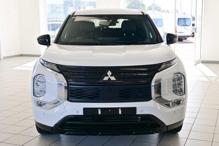 2023 Mitsubishi Outlander LS Black Edition