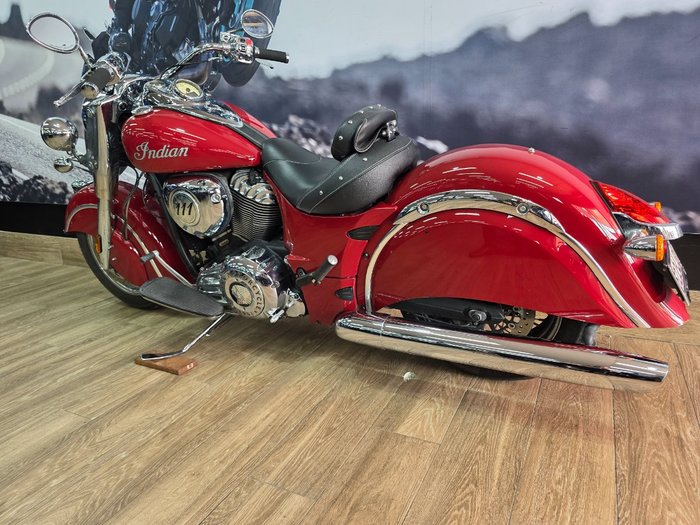 2014 INDIAN CHIEF CLASSIC RED