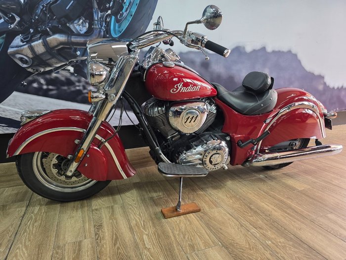2014 INDIAN CHIEF CLASSIC RED
