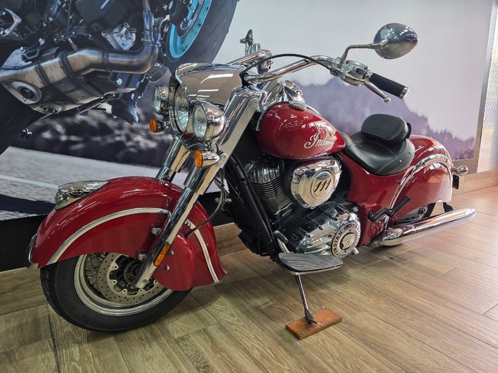 2014 INDIAN CHIEF CLASSIC RED