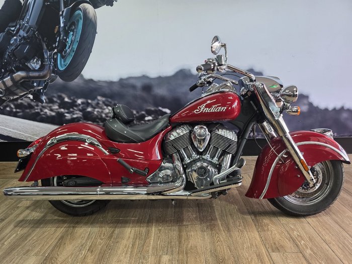 2014 INDIAN CHIEF CLASSIC RED