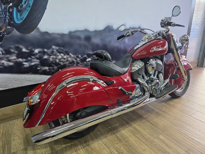 2014 INDIAN CHIEF CLASSIC RED