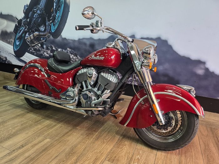 2014 INDIAN CHIEF CLASSIC RED