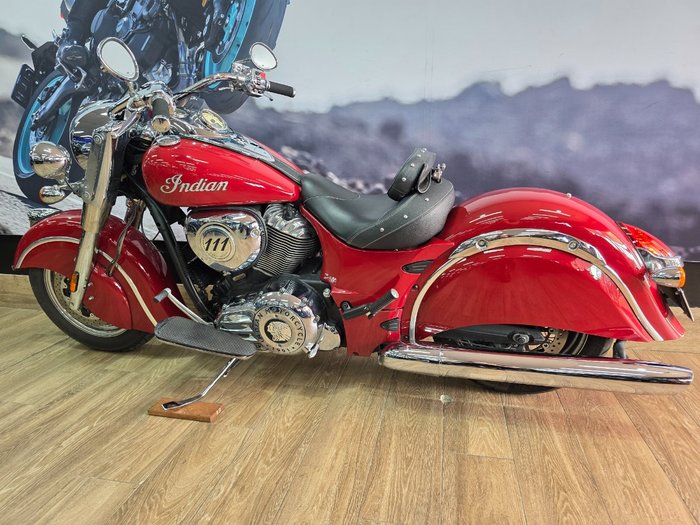 2014 INDIAN CHIEF CLASSIC RED