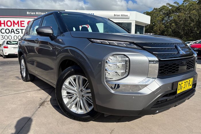 2023 Mitsubishi Outlander ES