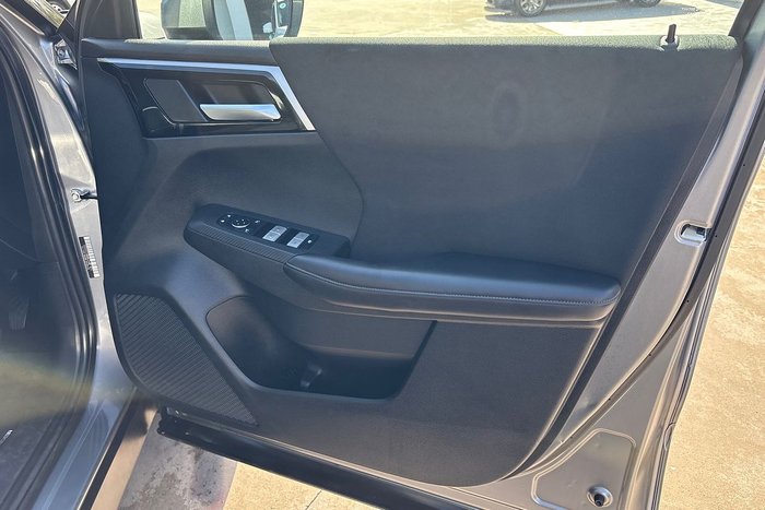 2023 Mitsubishi Outlander ES