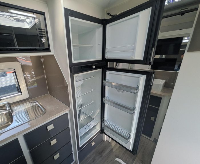 2025 JB Caravans Dirt Roader (19'6)