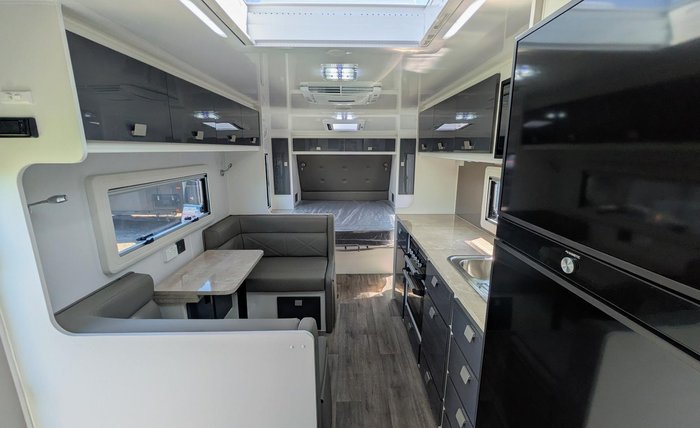 2025 JB Caravans Dirt Roader (19'6)