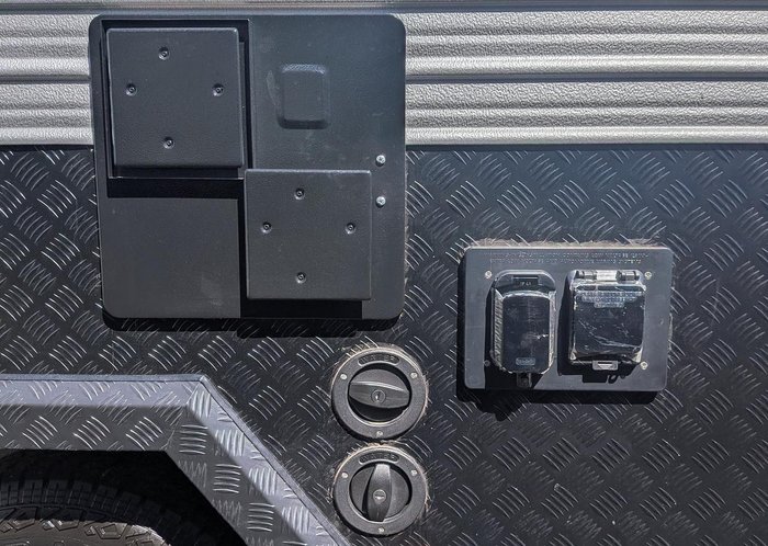 2025 JB Caravans Dirt Roader (19'6)