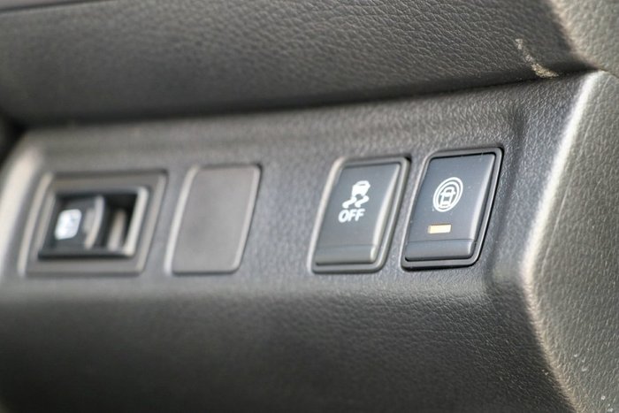 2025 Nissan Navara ST-X DUAL CAB