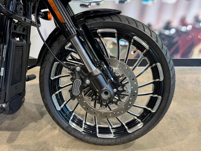 2022 Harley-Davidson Low Rider ST 117 (FXLRST) Softail Black