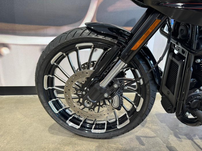 2022 Harley-Davidson Low Rider ST 117 (FXLRST) Softail Black