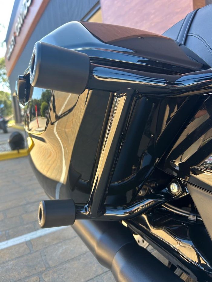 2025 Harley-Davidson Road Glide 117 (FLTRX) Touring Black