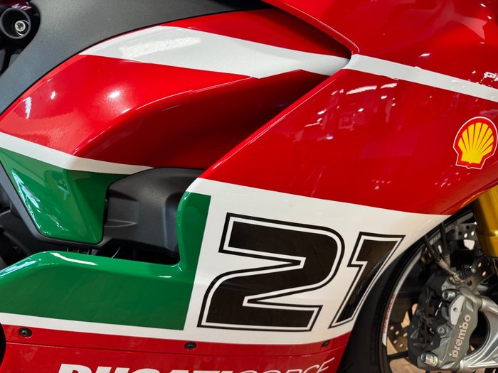 2023 Ducati PANIGALE V2 RED