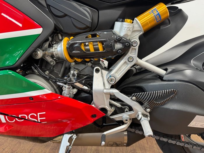 2023 Ducati PANIGALE V2 RED