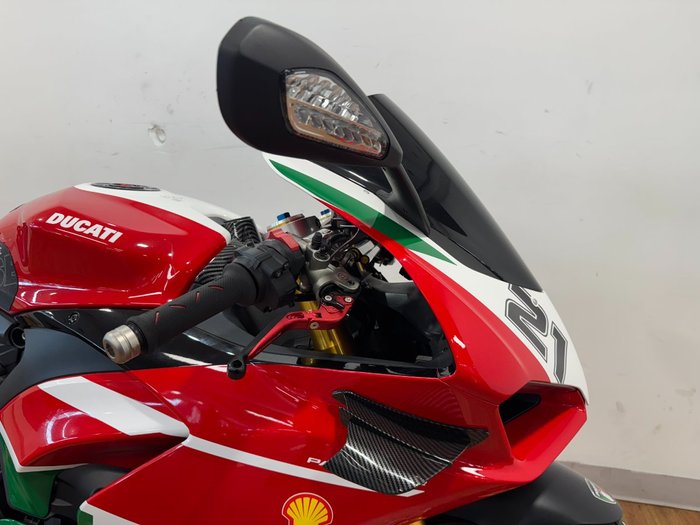 2023 Ducati PANIGALE V2 RED