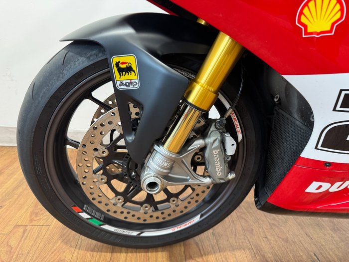 2023 Ducati PANIGALE V2 RED