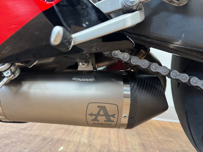 2023 Ducati PANIGALE V2 RED