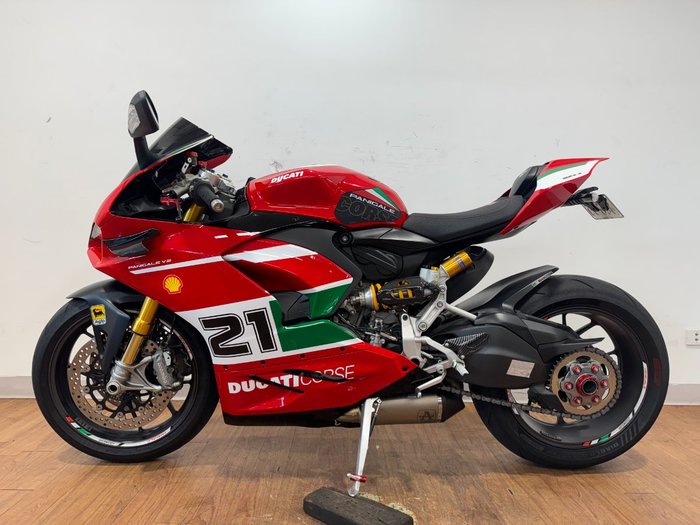 2023 Ducati PANIGALE V2 RED
