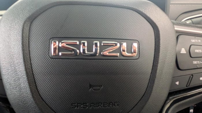 2025 Isuzu MU-X LS-T