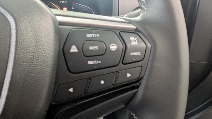 2025 Isuzu MU-X LS-T