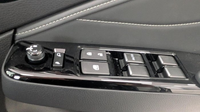 2025 Isuzu MU-X LS-T