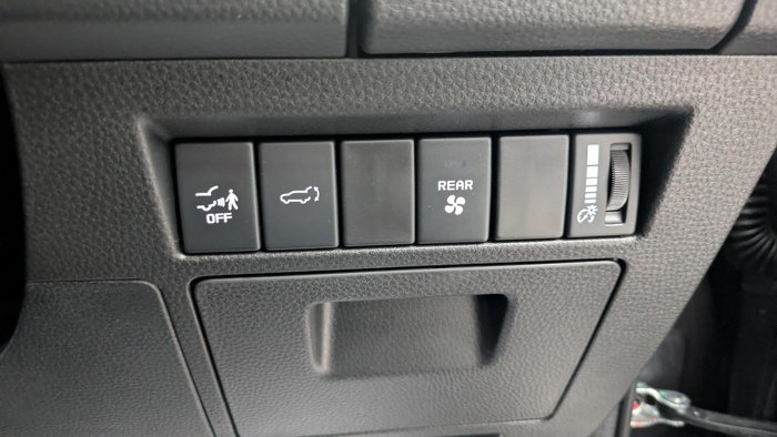 2025 Isuzu MU-X LS-T