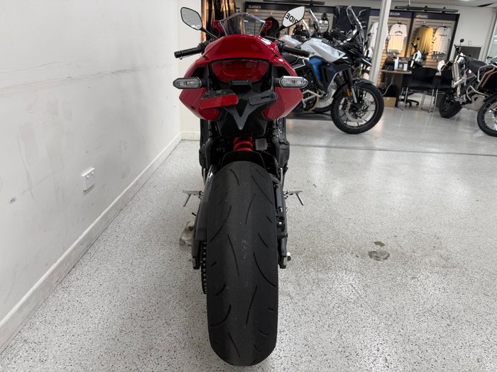 2023 Honda CBR650R Red
