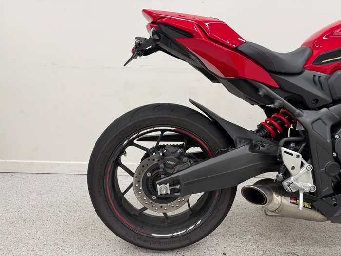 2023 Honda CBR650R Red