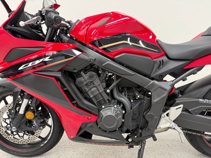 2023 Honda CBR650R Red