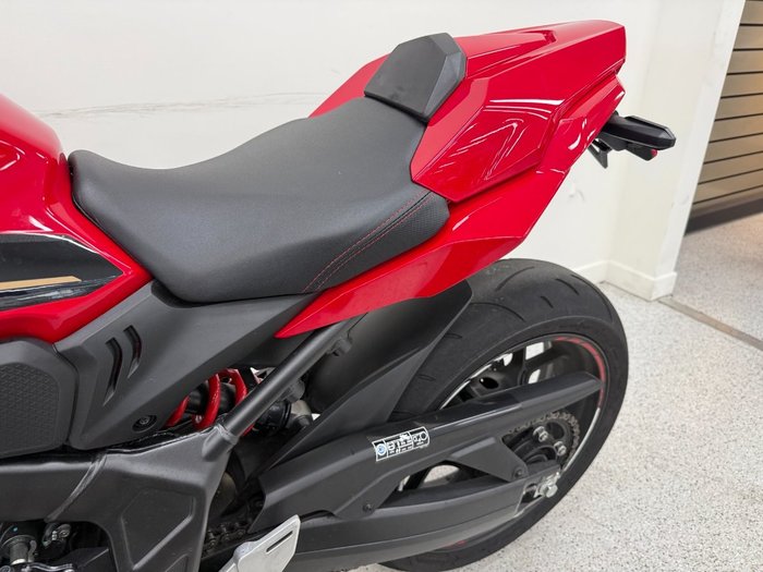 2023 Honda CBR650R Red