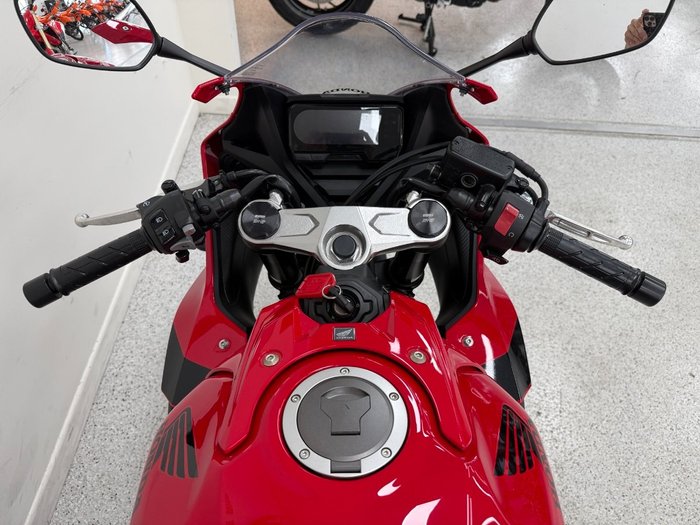 2023 Honda CBR650R Red
