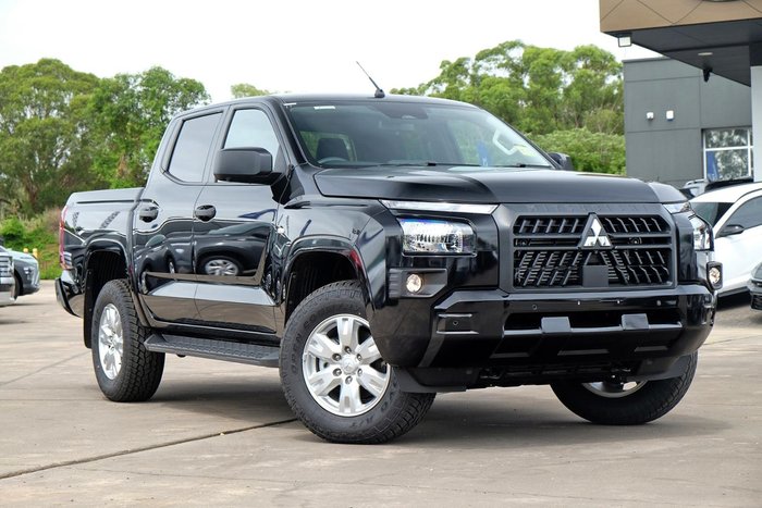2025 Mitsubishi Triton GLX+
