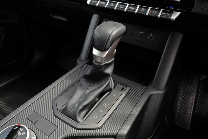 2025 Mitsubishi Triton GLX+