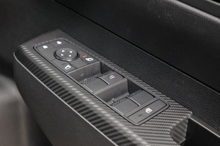 2025 Mitsubishi Triton GLX+