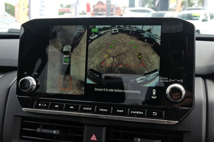 2025 Mitsubishi Triton GLX+