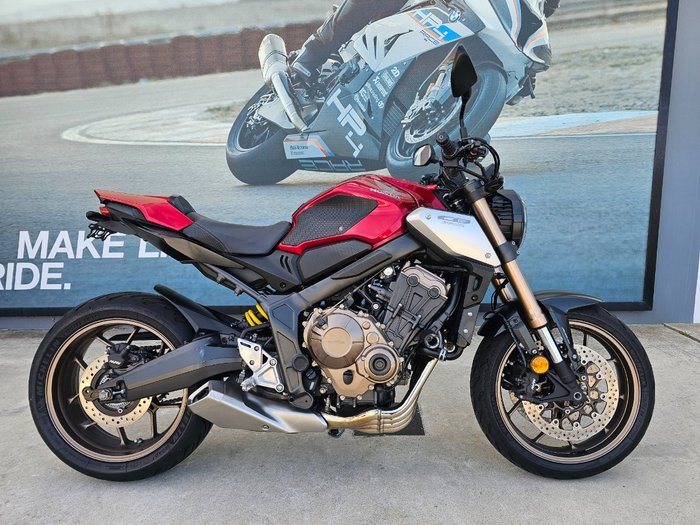 2019 Honda CB650R Red