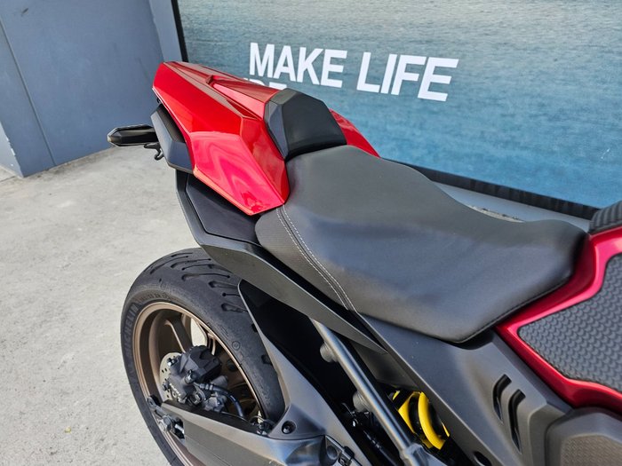 2019 Honda CB650R Red