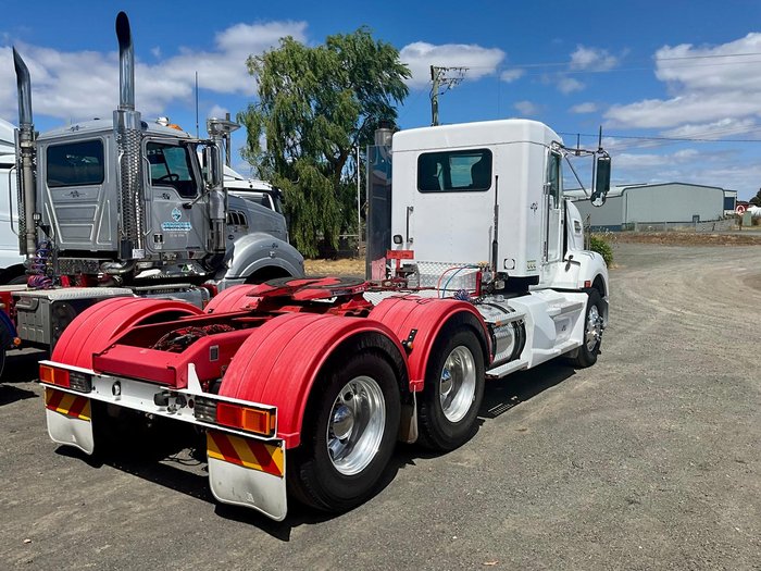 2012 Kenworth T400 Series T403 DAY CAB White