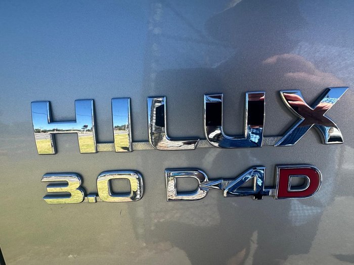 2015 Toyota Hilux SR5 KUN26R MY14 4X4 Dual Range Silver Sky