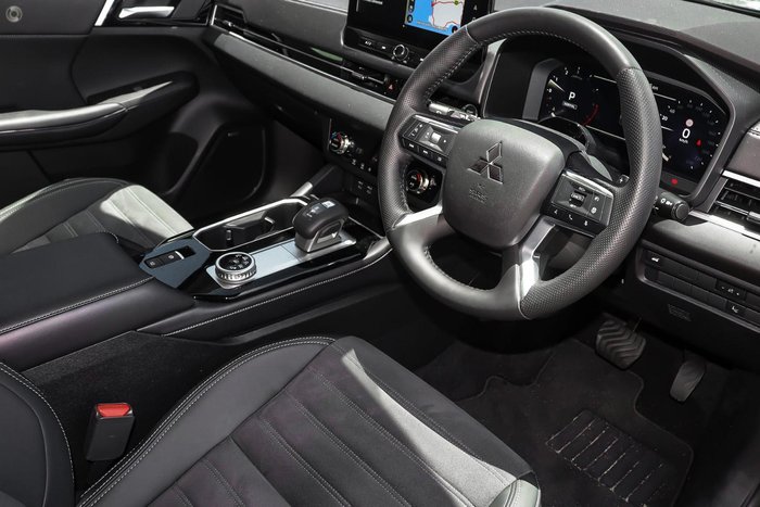 2025 Mitsubishi Outlander Aspire