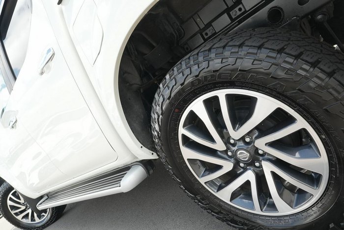 2017 Nissan Navara ST-X