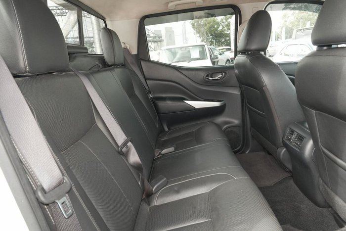 2017 Nissan Navara ST-X