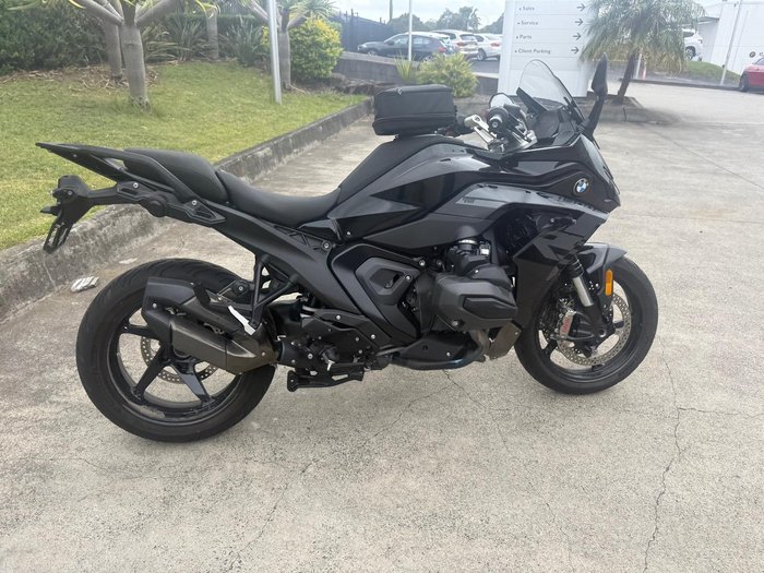 2025 BMW R 1300 RS Triple Black R 1300 Black