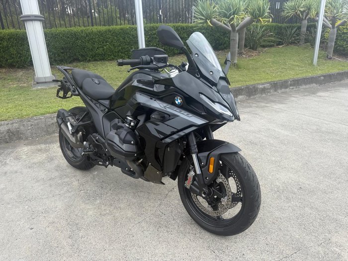 2025 BMW R 1300 RS Triple Black